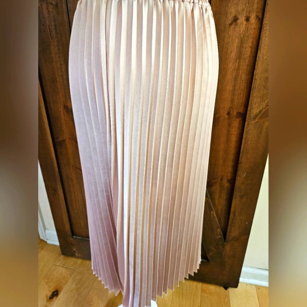 JUN IVY PLEATED AILK SKIRT BEIGE/CREAM